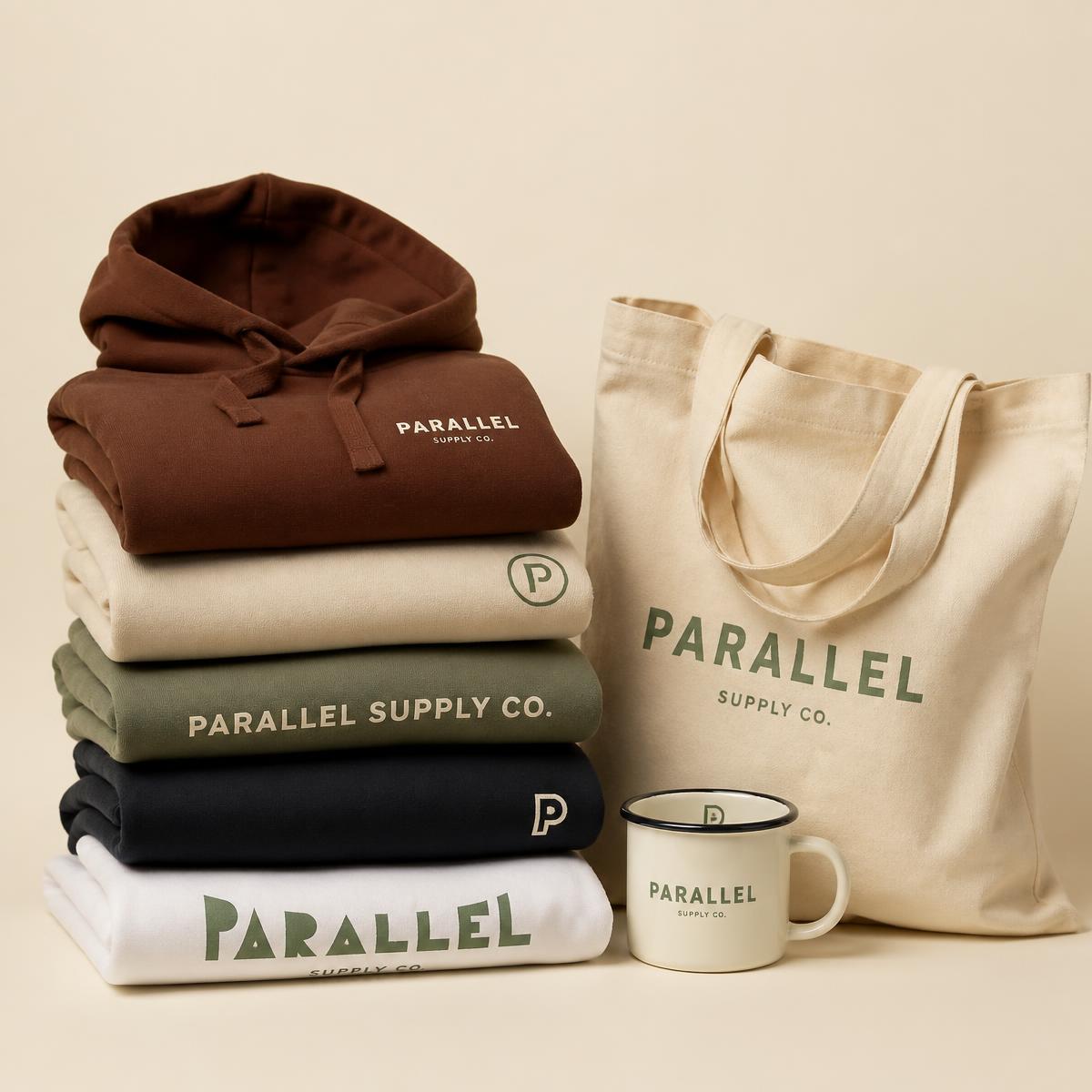 Stack de merch personalizado: hoodies, remeras, tote y taza de marca